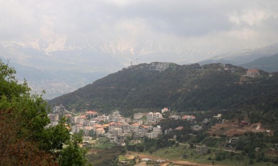 Image of a Lebanese town in a valley