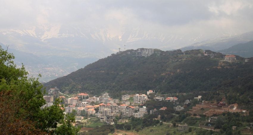 Image of a Lebanese town in a valley