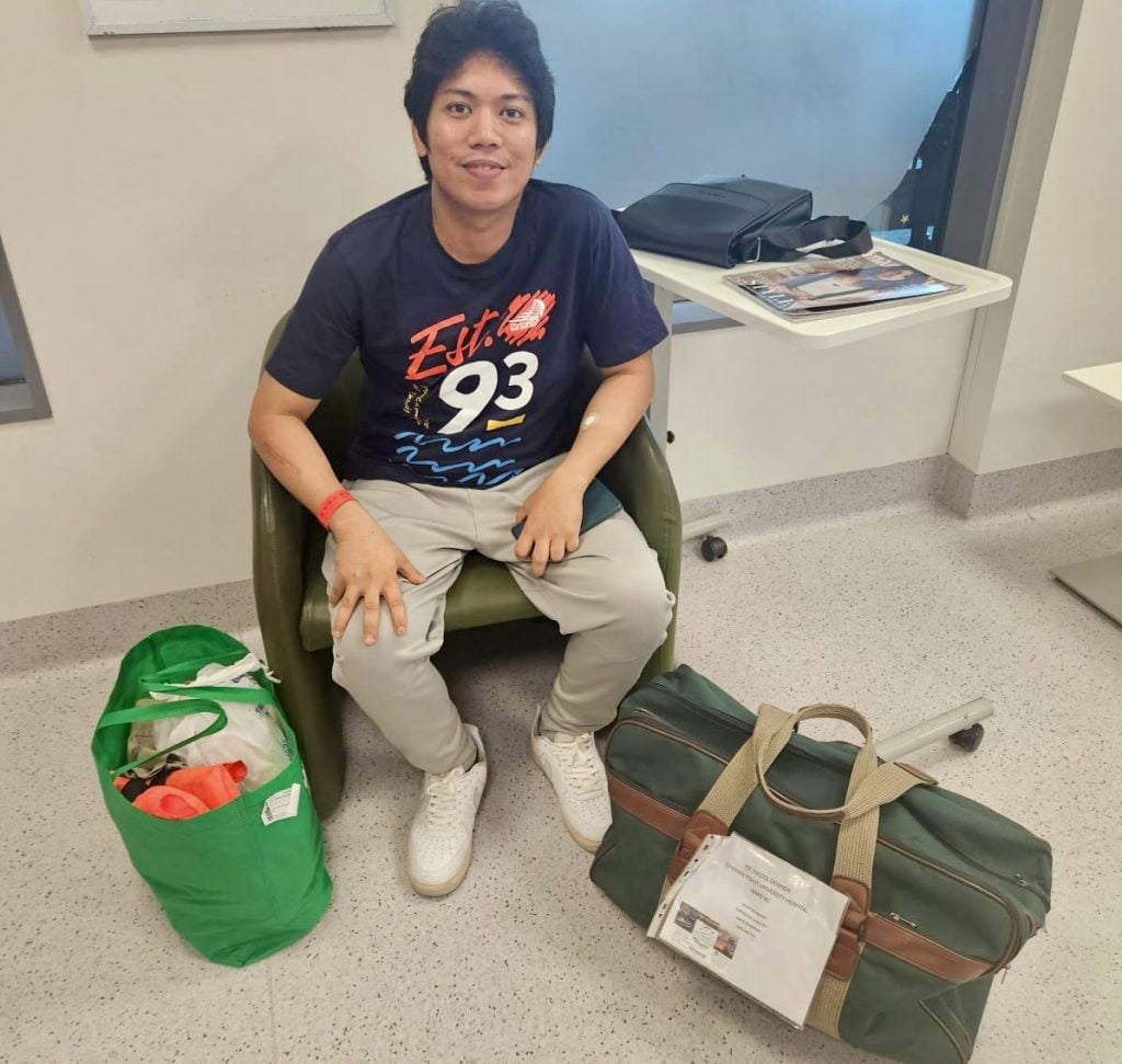 Seafarer getting ready to leave the hospital